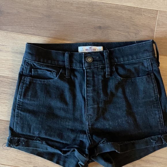 Hollister advanced stretch high-rise 3” shorts - Picture 2 of 6